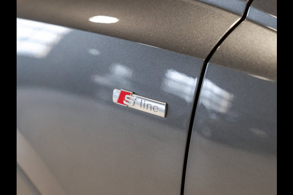 Audi Q3 45 TFSI quattro 2x S Line / 230pk / Panorama dak / B&O / Keyless / Achteruitrij camera /