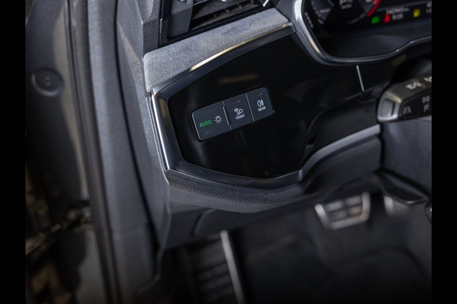 Audi Q3 45 TFSI quattro 2x S Line / 230pk / Panorama dak / B&O / Keyless / Achteruitrij camera /