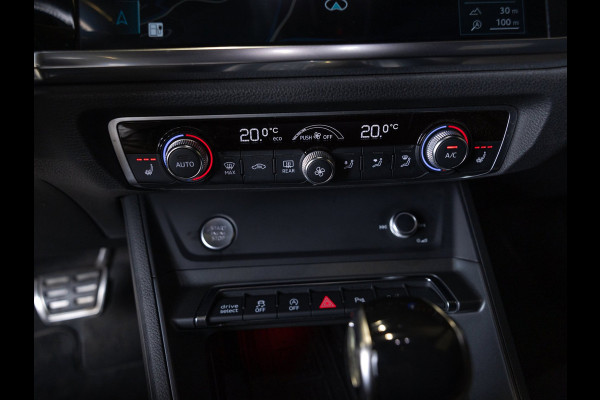 Audi Q3 45 TFSI quattro 2x S Line / 230pk / Panorama dak / B&O / Keyless / Achteruitrij camera /
