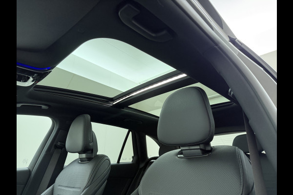 Mercedes-Benz GLC 300 e 4MATIC AMG Line | Pano Trekhaak Memory Digital