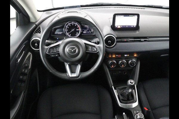 Mazda 2 1.5 Skyact-G Luxury | Stoel & stuurverwarming | Head-Up | Camera | Carplay | Keyless | Full LED | Dodehoek detectie | Climate control | Cruise control | Getint glas | Parkeerhulp