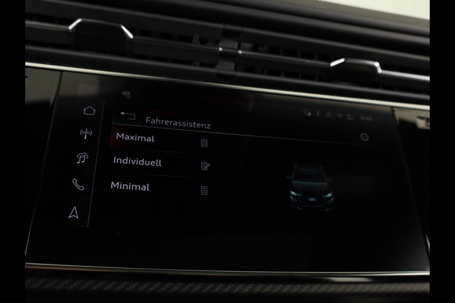 Audi Q8 60 TFSI e quattro Pro Line S Competition 490pk | Panoramadak | HUD | 4 wielbesturing | Stoel ventilatie en massage | Verlengde garantie | 23 inch Lichtmetalen velgen