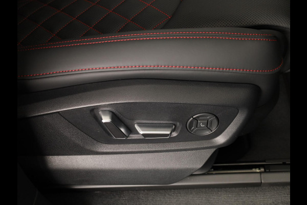 Audi Q8 60 TFSI e quattro Pro Line S Competition 490pk | Panoramadak | HUD | 4 wielbesturing | Stoel ventilatie en massage | Verlengde garantie | 23 inch Lichtmetalen velgen