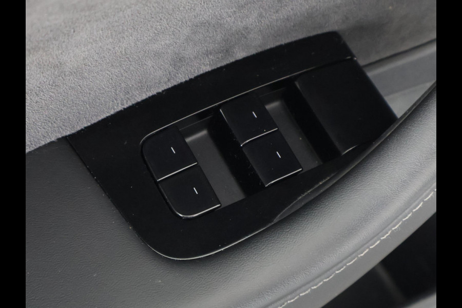 Tesla Model 3 Sport RWD Plus 60 kWh 238 PK! | Navigatie | Panoramadak | Camera |