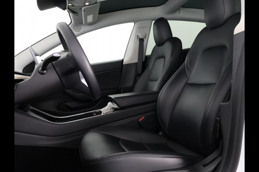 Tesla Model 3 Sport RWD Plus 60 kWh 238 PK! | Navigatie | Panoramadak | Camera |