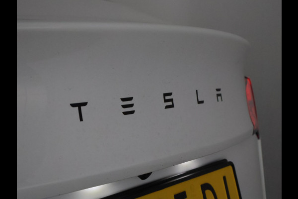 Tesla Model 3 Sport RWD Plus 60 kWh 238 PK! | Navigatie | Panoramadak | Camera |