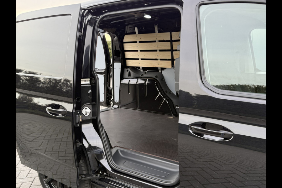 Volkswagen Caddy Cargo 2.0 TDI 123 PK STYLE / DSG AUTOMAAT / HIGHLINE / VIRTUAL / L1H1 / 10.534 KM!! / CRUISE / AIRCO / TREKHAAK / NAVI / LANE ASSIST /