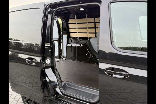 Volkswagen Caddy Cargo 2.0 TDI 123 PK STYLE / DSG AUTOMAAT / HIGHLINE / VIRTUAL / L1H1 / 10.534 KM!! / CRUISE / AIRCO / TREKHAAK / NAVI / LANE ASSIST /