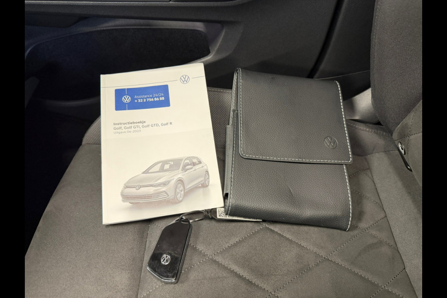 Volkswagen Golf 2.0 TDI R-Line Business AUT. PANO TREKHAAK ACC PDC VOOR EN ACHTER CAMERA NAVI STOELVERWAMING STUURVERWARMING