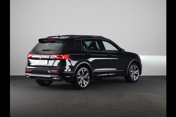 Seat Tarraco 1.4 TSI e-Hybrid PHEV FR 245 pk Automaat (DSG) | Navigatie | Panoramadak | Trekhaak (wegklapbaar) | Parkeersensoren (Park assist) | Achteruitrijcamera | Stoelverwarming v/a |