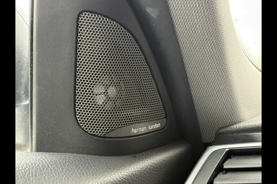 BMW 3 Serie Touring 340i xDrive M Sport High Executive 326pk | Elek. Trekhaak | Harman Kardon | Leder | Navi | Elek. kofferklep |