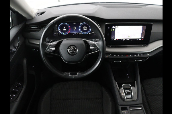 Škoda Octavia 1.0 e-TSI Business Edition | Trekhaak | Carplay | Navigatie | Full LED | Parkeerhulp | Cruise control | Digital Cockpit | Climate control | Getint glas