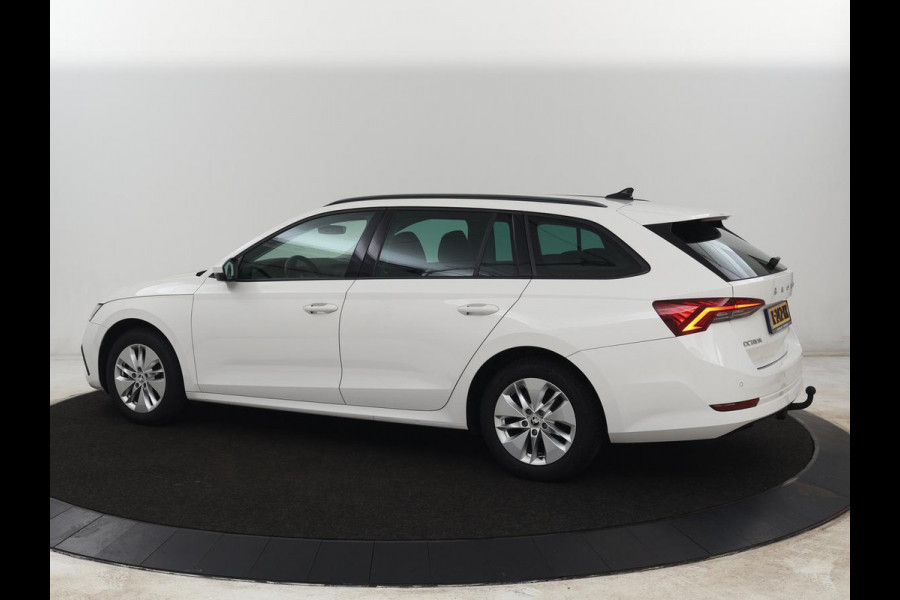 Škoda Octavia 1.0 e-TSI Business Edition | Trekhaak | Carplay | Navigatie | Full LED | Parkeerhulp | Cruise control | Digital Cockpit | Climate control | Getint glas