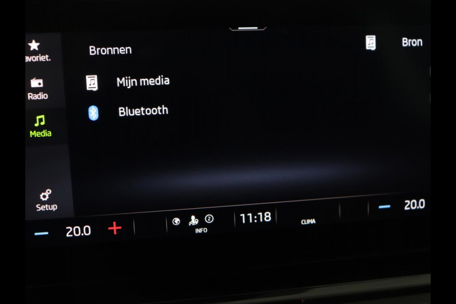 Škoda Octavia 1.0 e-TSI Business Edition | Trekhaak | Carplay | Navigatie | Full LED | Parkeerhulp | Cruise control | Digital Cockpit | Climate control | Getint glas