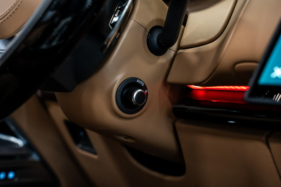 Land Rover Range Rover 3.0 P550e Autobiography PHEV *Meridian Signature / Stoelventilatie + Massage / Volledig leder / Panorama / Soft-Close / AWD-besturing*