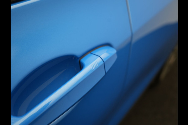 BMW X2 xDrive25e M Sport Plug In Hybrid 220pk Dealer O.H. PHEV | Trekhaak Afn. | Panodak | Adaptive Cruise | Head Up | Camera | Harman / Kardon | Lederen Competition Stoelen Memory & Verwarmd | Keyless | 19"L.M | Sfeerverlichting | Navigatie | DAB |