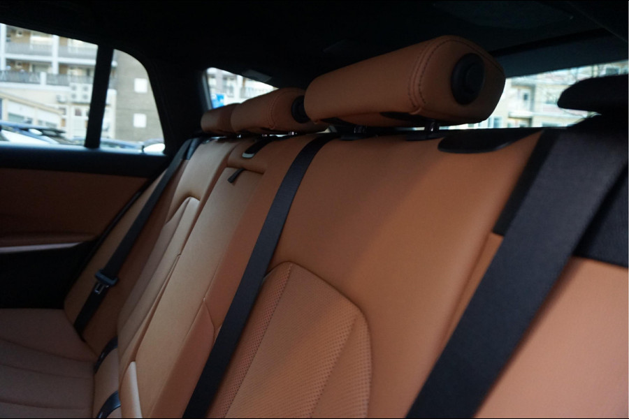 BMW 3 Serie Touring 330e M-SPORT | Facelift 2023/2024 | FROZEN GREY | Head Up | Adaptive + Lane | Harman Kardon | Trekhaak | Wide Screen Dashboard