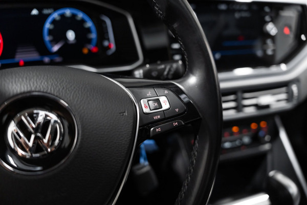 Volkswagen Polo 1.0 TSI Highline DSG PANO LED