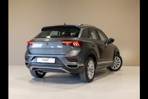 Volkswagen T-Roc 2.0 TSI 4Motion Sport / 190pk / Trekhaak / Leder / Achteruitrij camera /