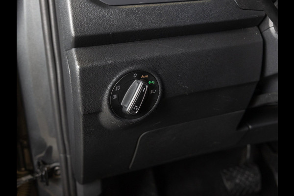 Volkswagen T-Roc 2.0 TSI 4Motion Sport / 190pk / Trekhaak / Leder / Achteruitrij camera /