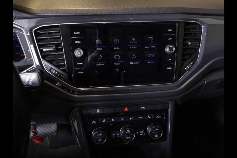 Volkswagen T-Roc 2.0 TSI 4Motion Sport / 190pk / Trekhaak / Leder / Achteruitrij camera /