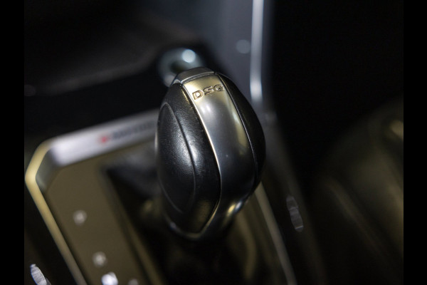 Volkswagen T-Roc 2.0 TSI 4Motion Sport / 190pk / Trekhaak / Leder / Achteruitrij camera /