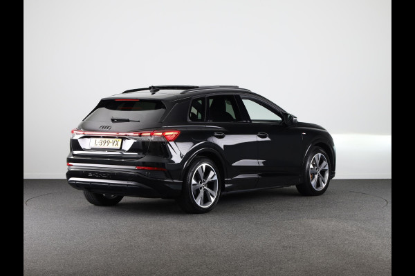 Audi Q4 e-tron 40 Launch edition S Competition 77 kWh 204pk | SoH 93% | Panoramadak | Head-up Display | Navigatie | Stoelverwarming