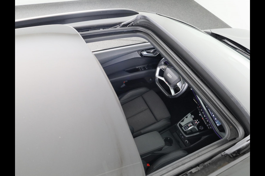 Audi Q4 e-tron 40 Launch edition S Competition 77 kWh 204pk | SoH 93% | Panoramadak | Head-up Display | Navigatie | Stoelverwarming