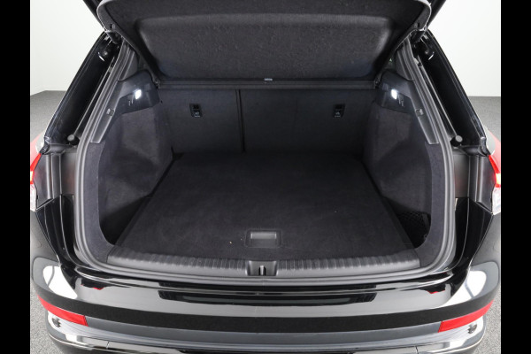 Audi Q4 e-tron 40 Launch edition S Competition 77 kWh 204pk | SoH 93% | Panoramadak | Head-up Display | Navigatie | Stoelverwarming