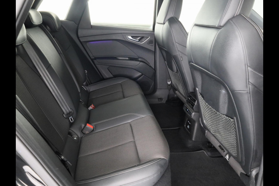 Audi Q4 e-tron 40 Launch edition S Competition 77 kWh 204pk | SoH 93% | Panoramadak | Head-up Display | Navigatie | Stoelverwarming