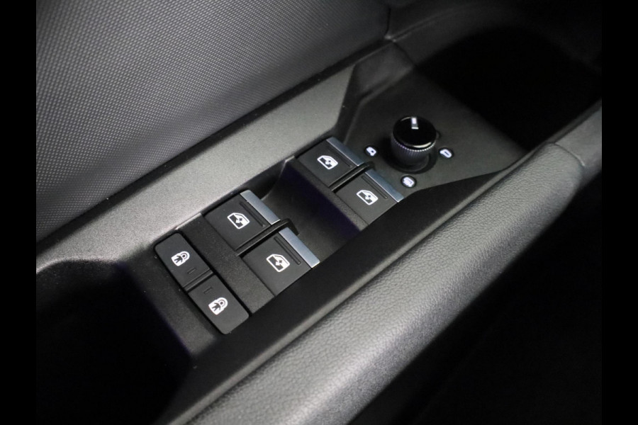 Audi Q4 e-tron 40 Launch edition S Competition 77 kWh 204pk | SoH 93% | Panoramadak | Head-up Display | Navigatie | Stoelverwarming