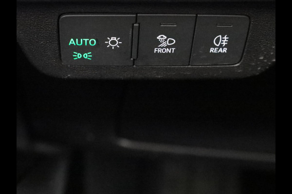 Audi Q4 e-tron 40 Launch edition S Competition 77 kWh 204pk | SoH 93% | Panoramadak | Head-up Display | Navigatie | Stoelverwarming