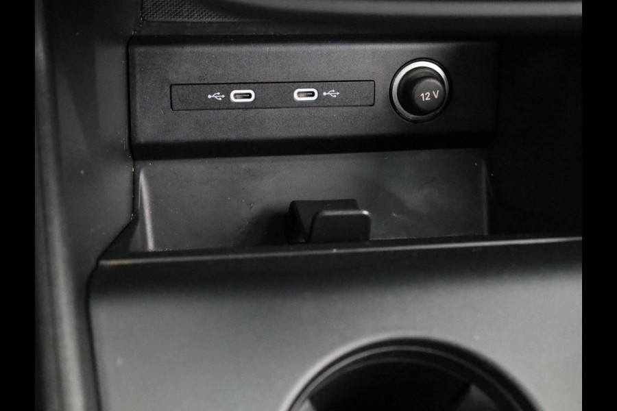 Audi Q4 e-tron 40 Launch edition S Competition 77 kWh 204pk | SoH 93% | Panoramadak | Head-up Display | Navigatie | Stoelverwarming