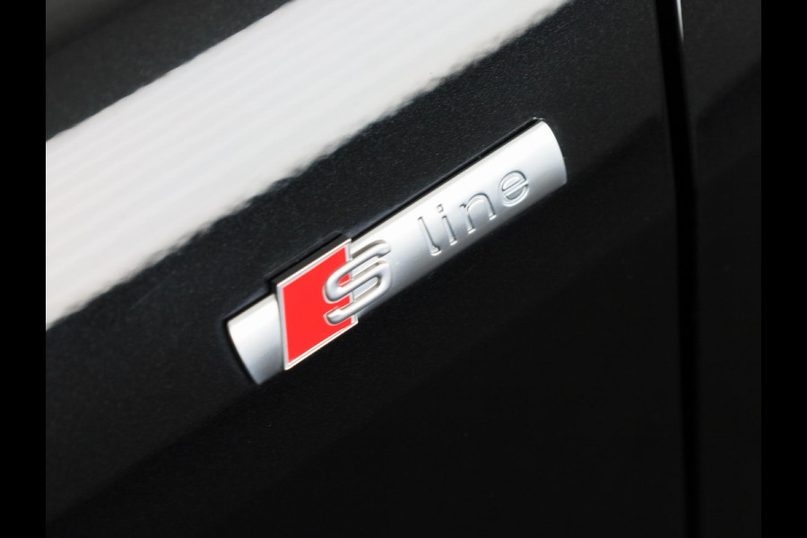 Audi Q4 e-tron 40 Launch edition S Competition 77 kWh 204pk | SoH 93% | Panoramadak | Head-up Display | Navigatie | Stoelverwarming