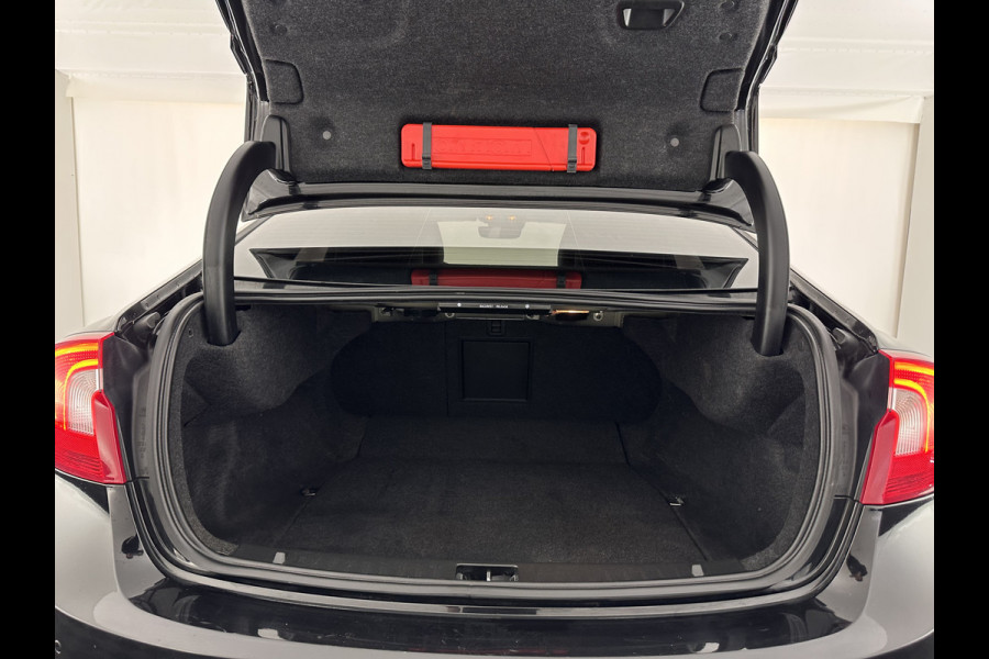 Volvo S60 2.0 D3 Polar+ Dynamic (INCL.BTW) *XENON | LEATHER | NAVI-FULLMAP | HEATED-SPORTSEATS | PRIVACY-GLASS | ECC | PDC | CRUISE | 17''ALU*