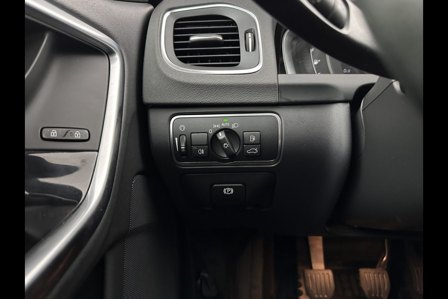 Volvo S60 2.0 D3 Polar+ Dynamic (INCL.BTW) *XENON | LEATHER | NAVI-FULLMAP | HEATED-SPORTSEATS | PRIVACY-GLASS | ECC | PDC | CRUISE | 17''ALU*