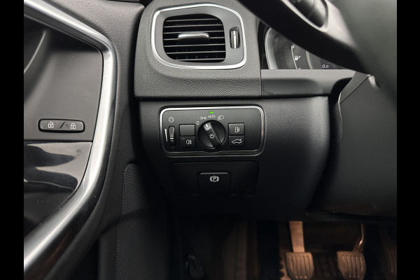 Volvo S60 2.0 D3 Polar+ Dynamic (INCL.BTW) *XENON | LEATHER | NAVI-FULLMAP | HEATED-SPORTSEATS | PRIVACY-GLASS | ECC | PDC | CRUISE | 17''ALU*