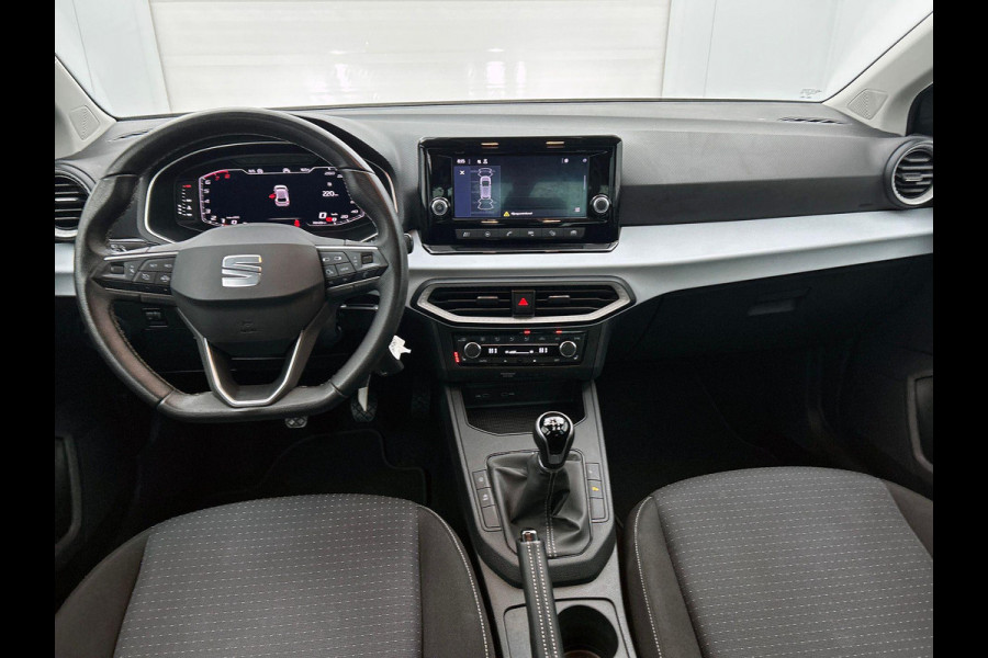 Seat Ibiza 1.0 EcoTSI Style Business Intense Navigatie Apple Carplay/Android Auto Parkeersensoren Virtual Cockpit Cruise Control Stoelverwarming Full Led Climate Control