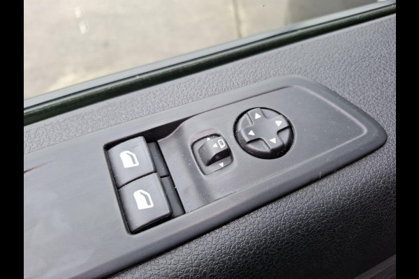 Peugeot Expert 2.0 BlueHDI 180 Long Premium DC DUBBEL CABINE / NAVI / CRUISE CONTROLE / DUBBELE SCHUIFDEUR / TREKHAAK