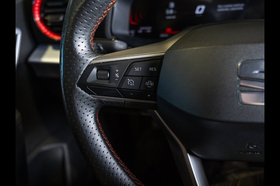 Seat Arona 1.0 TSI FR Xperience Business Connect / 110pk / Trekhaak / Achteruitrij camera / Stoelverwarming /