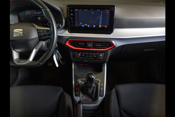 Seat Arona 1.0 TSI FR Xperience Business Connect / 110pk / Trekhaak / Achteruitrij camera / Stoelverwarming /