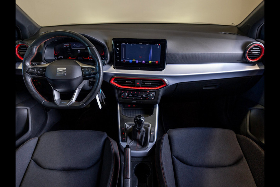 Seat Arona 1.0 TSI FR Xperience Business Connect / 110pk / Trekhaak / Achteruitrij camera / Stoelverwarming /