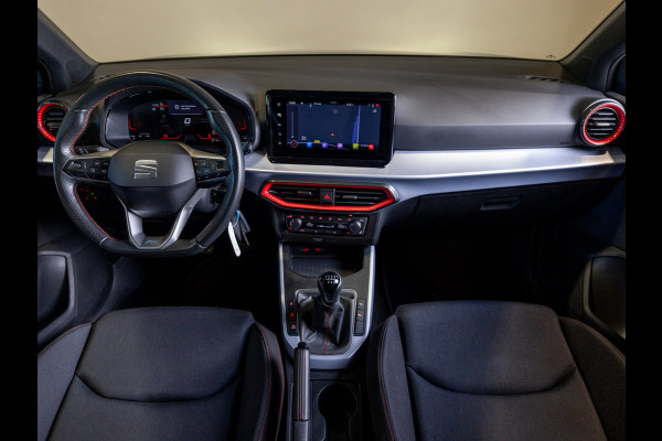 Seat Arona 1.0 TSI FR Xperience Business Connect / 110pk / Trekhaak / Achteruitrij camera / Stoelverwarming /