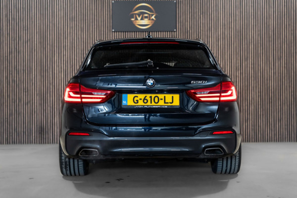 BMW 5 Serie Touring 530i M Sport PANO LEDER LED