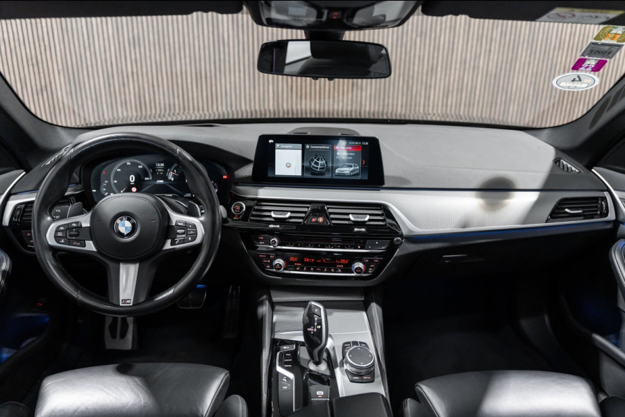 BMW 5 Serie Touring 530i M Sport PANO LEDER LED