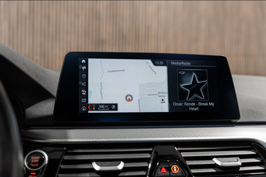 BMW 5 Serie Touring 530i M Sport PANO LEDER LED