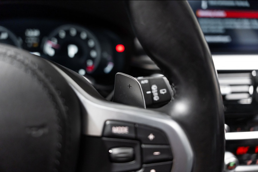 BMW 5 Serie Touring 530i M Sport PANO LEDER LED