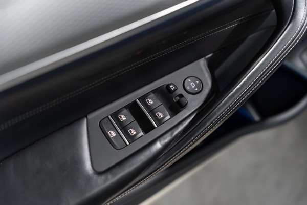 BMW 5 Serie Touring 530i M Sport PANO LEDER LED