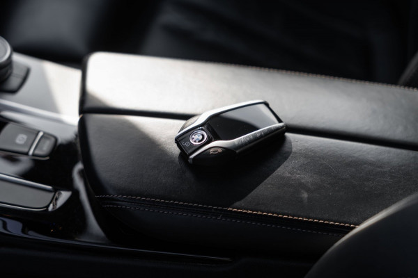 BMW 5 Serie Touring 530i M Sport PANO LEDER LED