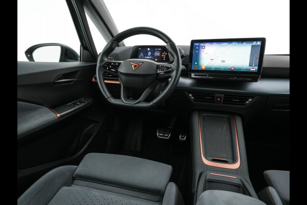 CUPRA Born Copper Edition 62 kWh [ 3-Fase-11kW ] {SOH-92%} (INCL-BTW) *PANO | ADAPTIVE-CRUISE | FULL-LED | MICROFIBRE | TOPVIEW | BLINDSPOT | KEYLESS | NAVI-FULLMAP | AMBIENTLIGHT | DIGI-COCKPIT | MASSAGE | CARPLAY | SPORTSEATS | PRIVACYGLASS | 20"AL